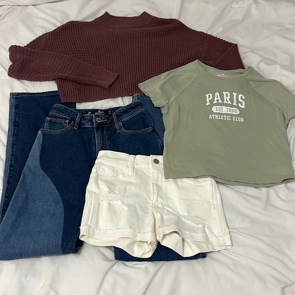 Hollister Bundle